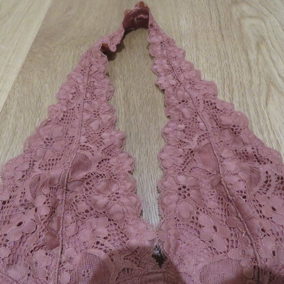 INTIMATELY FREE PEOPLE Galloon Pink Lace Halter Bralette Bra Boho - Size S - Picture 4 of 9